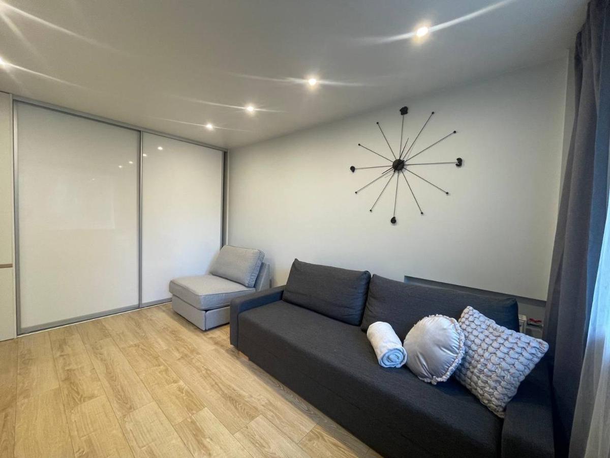 Ferienwohnung Modern 1Br Haven Near Two Parks Riga Exterior foto