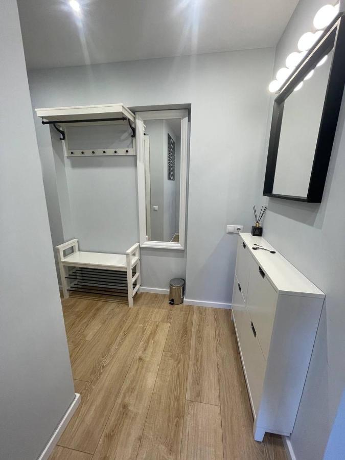Ferienwohnung Modern 1Br Haven Near Two Parks Riga Exterior foto
